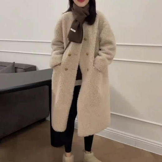 羊羔毛长款外套 商品图0