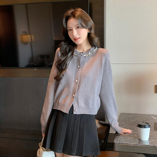 奢姿2024年秋冬新款大码女装圆领减龄上衣胖妹妹拼接亮片针织衫9844634389 商品图0