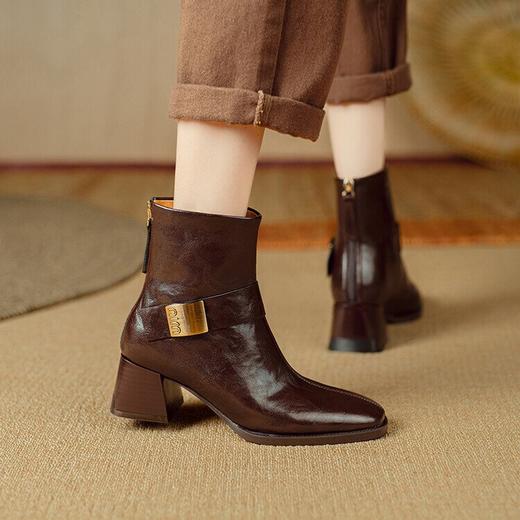 【预售5天】英伦风方头切尔西短靴女新款真皮后拉链瘦瘦靴粗跟高跟短靴NJMK&K1130 商品图1