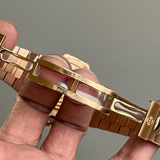 石英手表如何更换电池？自行更换还是求助专业人士更好呢 商品图3