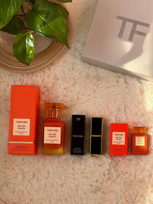 B120330新一代表白利器~苦桃香水50ml+16#口红圣诞节礼盒 商品图7