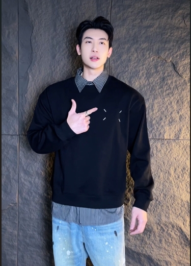 WY728秋冬新款男士假两件翻领纯色创意刺绣设计日系风格宽松百搭上衣