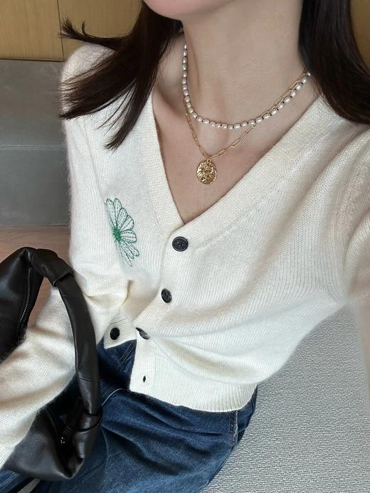 Monica链条麋鹿金币毛衣链项链 商品图5