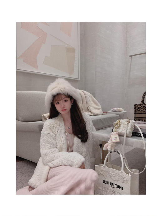 金蘑菇菇 Cannele 绒绒兔/松弛千金感 编织兔兔 限量 商品图4