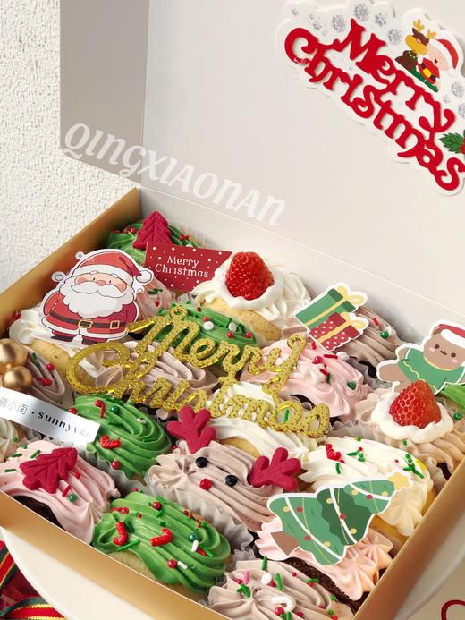 浪漫圣诞系列满150元送红丝绒蛋糕卷  和家人朋友一起分享的圣诞抱抱卷分享盒（含同系列金色手提袋） 商品图1