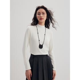 棉仓357601012-慕斯打底轻暖发热多领型发热打底衣