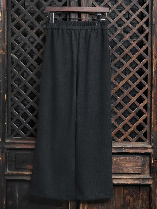 盛唐婧| 新式加厚鱼骨纹羊毛直筒裤-灰色[特价品] 商品图1