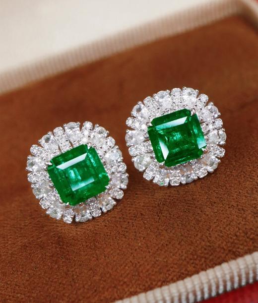 2.16ct刻面祖母绿耳钉 商品图0