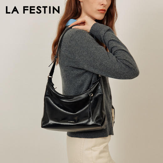 【品牌优选】【622301】珠珠包2024新款秋冬头层牛皮单肩斜挎包通勤托特包RJ053 商品图4