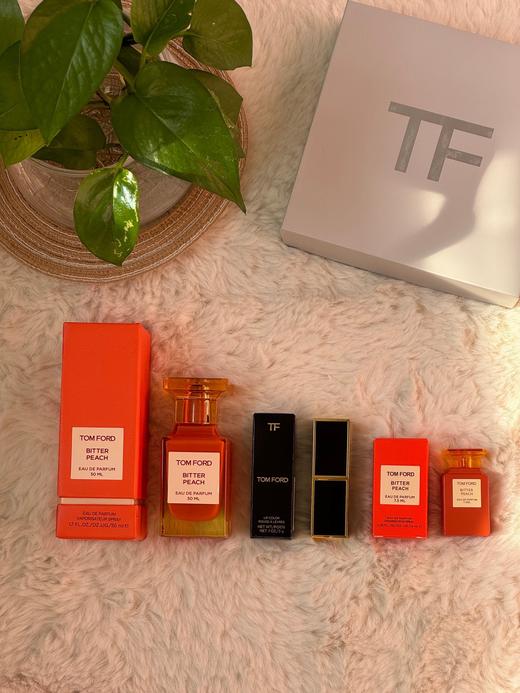 B120330新一代表白利器~苦桃香水50ml+16#口红圣诞节礼盒 商品图6