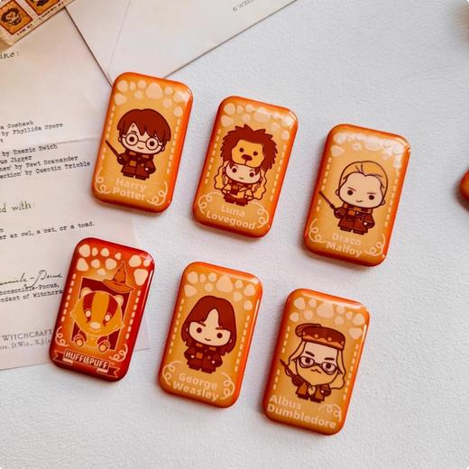 哈利波特甜点系列雪饼马口铁徽章盲盒（1/12） 人物随机 商品图4