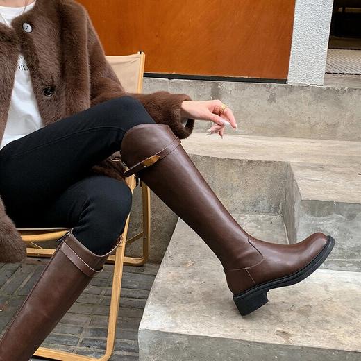 【预售7天】牛皮洋气百搭金属扣骑士靴秋冬圆头粗中跟V口真皮高筒长靴女DY&8405 商品图4