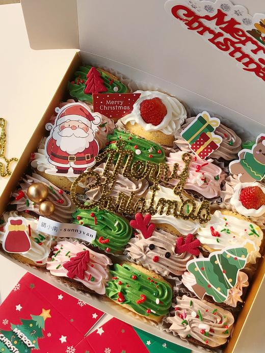 浪漫圣诞系列满150元送红丝绒蛋糕卷  和家人朋友一起分享的圣诞抱抱卷分享盒（含同系列金色手提袋） 商品图2
