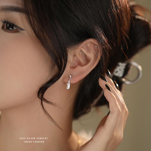 【蔓雅】S925银拉丝水滴锆石耳饰【YXS-E4897】 商品图3