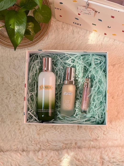 B120327送礼Shou选~精粹乳液125ml+粉底液01唇釉礼盒 商品图0