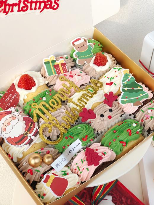 浪漫圣诞系列满150元送红丝绒蛋糕卷  和家人朋友一起分享的圣诞抱抱卷分享盒（含同系列金色手提袋） 商品图0