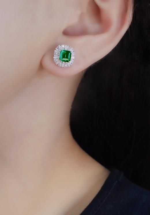 2.16ct刻面祖母绿耳钉 商品图4