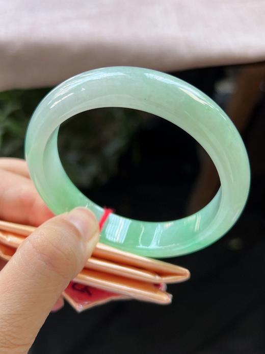 58正圈翡翠手镯 商品图3