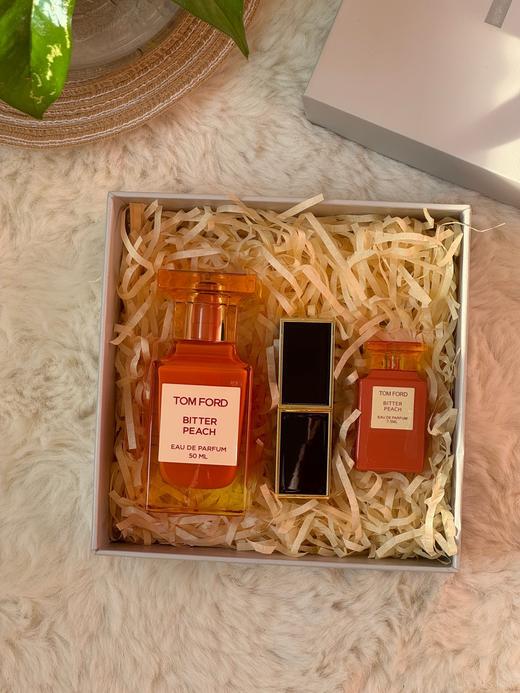 B120330新一代表白利器~苦桃香水50ml+16#口红圣诞节礼盒 商品图0