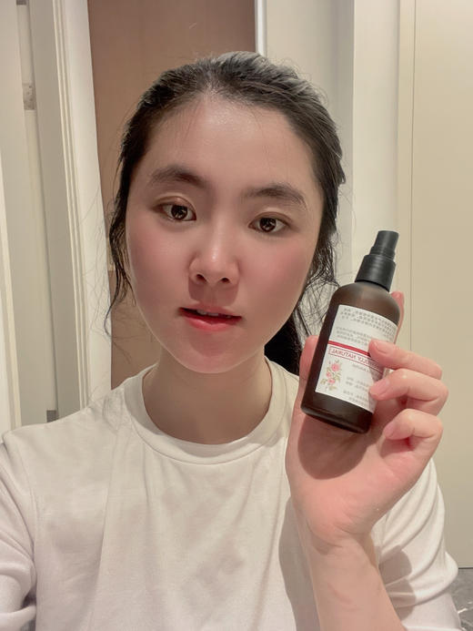 玫瑰鲜花原液纯植物爽肤水100ml×2瓶装（含天然水精油成分有的是清香味有的很清淡有的像煮过的玫瑰水味都属正常现象介意的宝贝勿拍） 商品图3