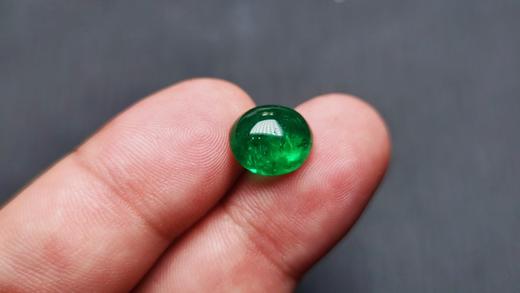 3.56ct蛋面祖母绿裸石 商品图1