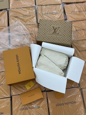 驴家 Trainer Maxi 胖丁鞋，超级增高~