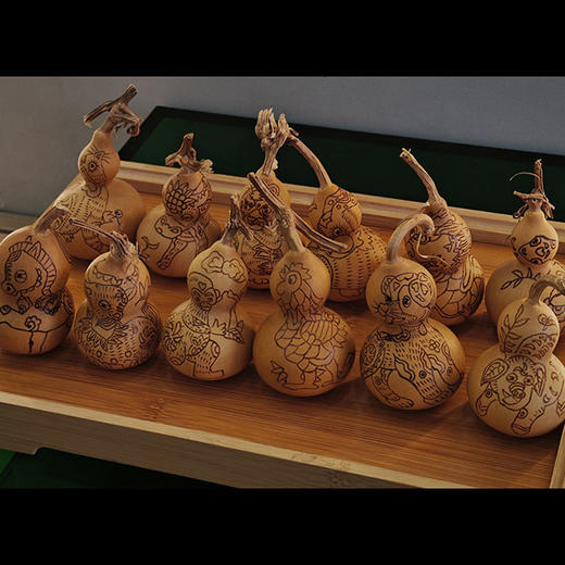 *自营*[库存捡漏]折叠木扇子/鸡油黄琉璃挂件/葫芦摆件/白松石火山石手串 商品图1