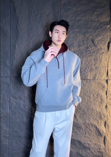 WY578秋冬季新款时尚个性纯色抽绳百搭按扣连帽卫衣休闲宽松上衣