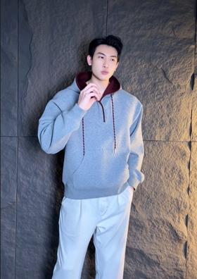 WY578秋冬季新款时尚个性纯色抽绳百搭按扣连帽卫衣休闲宽松上衣