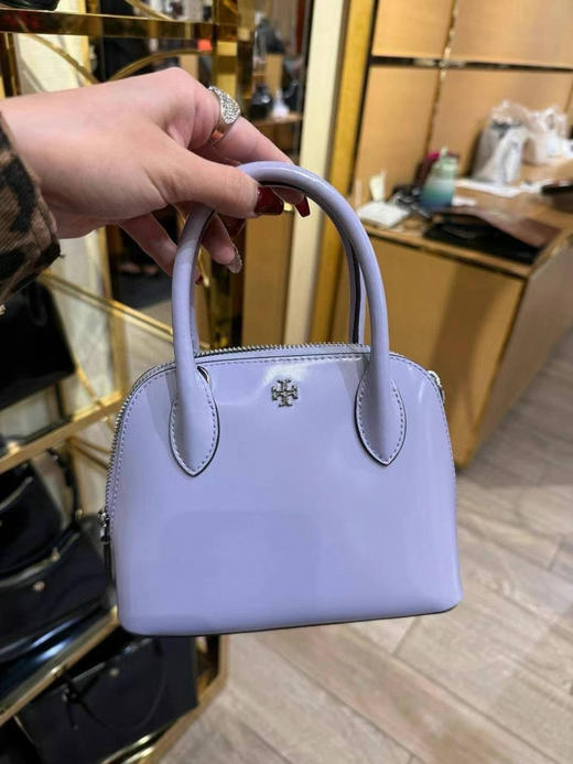 ¥1599🇺🇸漆皮新款TB新款Emerson迷你贝壳包😍超可爱的迷你贝壳包～ 可以放得下plus手机容量🉑️！ 商品图6