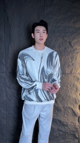 秋冬季新款时尚个性扎染磨破套头圆领卫衣休闲情侣宽松上衣