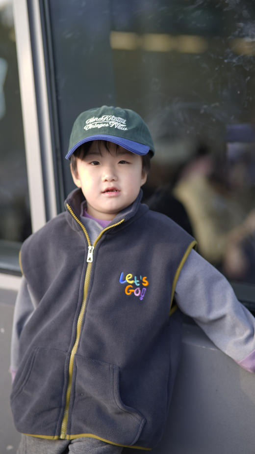 【RUNRUNGO柔软摇粒绒撞色马甲】 🔥最大亮点就是手感！✨秒杀市面其他摇粒绒， 😍质感好到没话说，摸起来软软弹弹，像撸猫🐱~ 商品图3