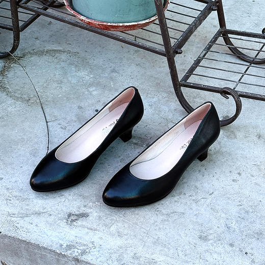 内联升女鞋女式牛皮职业跟鞋4078C 商品图1