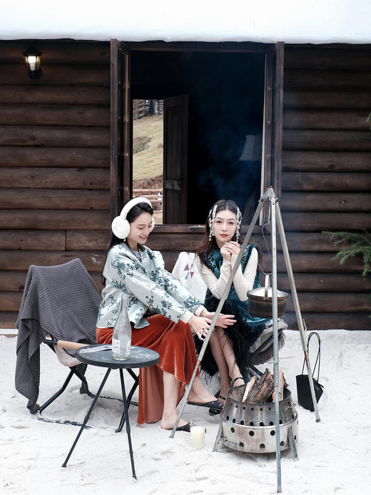 盛唐牡丹| 月白蓝梅兰竹菊漳缎外套 商品图11