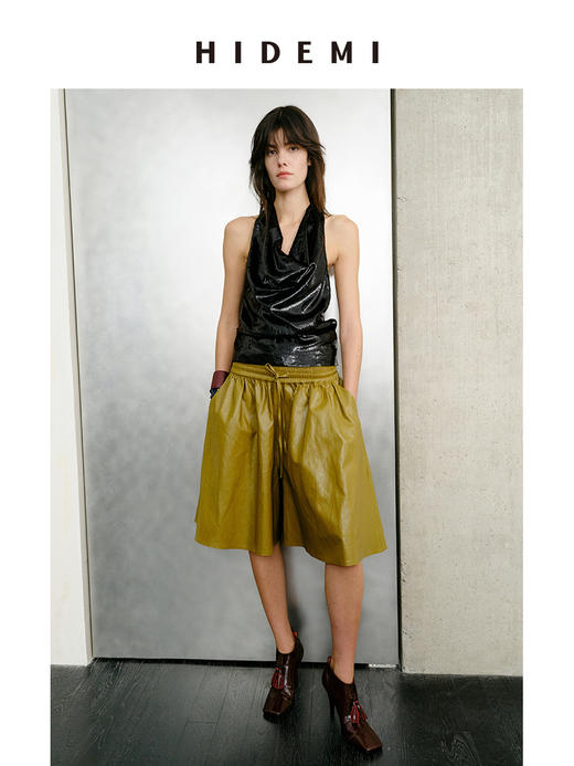 HIDEMI 节日系列艺术软雕塑感流苏黑色亮面极简设计感挂脖背心衬衫半身裙三件套  挂脖露背背心/衬衫/半身裙 商品图8