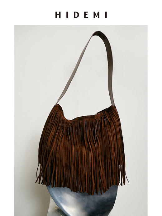 HIDEMI 节日系列进口羊麂皮长流苏设计感经典tote水桶包 商品图0
