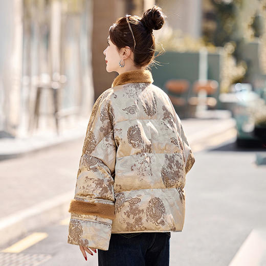 新中式国风羽绒服，时尚洋气复古盘扣刺绣白鸭绒立领外套YQH88857 商品图3