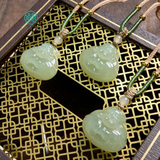 玉美人菲菲-和田玉吊坠-晴水宝宝佛吊坠约22*24mm# 商品图0