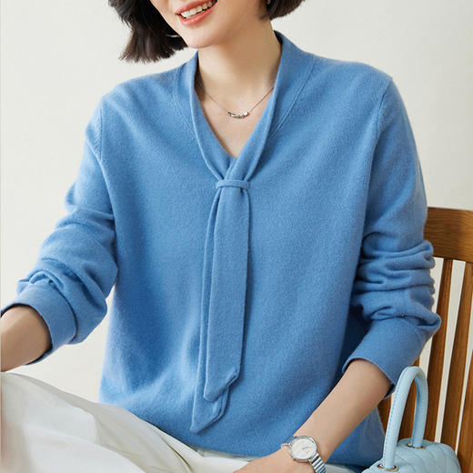 【高货QJ】全新升级【铂金会员441/天猫599/差价158】(34730) 洛诗琳自带飘带baby小山羊绒女V领宽松针织减龄羊绒针织衫 商品图2