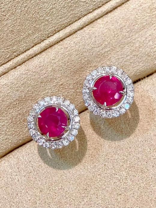 1.06ct刻面红宝石耳钉 商品图1