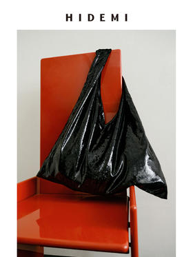 HIDEMI 节日系列艺术软雕塑感黑色亮面流苏tote托特包背包 大号/小号