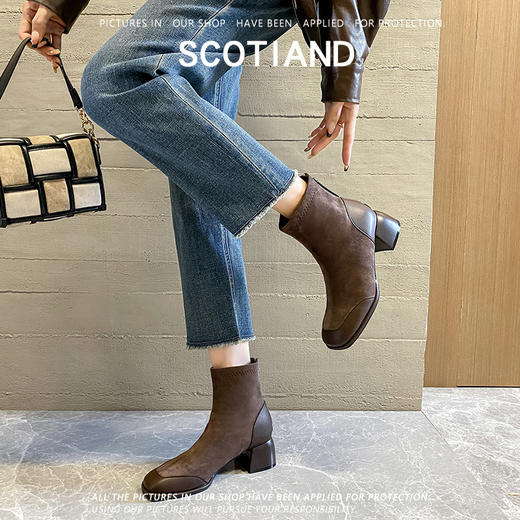 【成人鞋服|成人粗跟短靴合集】内里软糯舒适,透气性高,不易臭脚捂脚，耐磨软橡胶做底，搭配特制防滑纹路，上脚稳稳的，逛街走路不易累脚，舒适厚底个性感十足，出行搭配无压力 商品图5