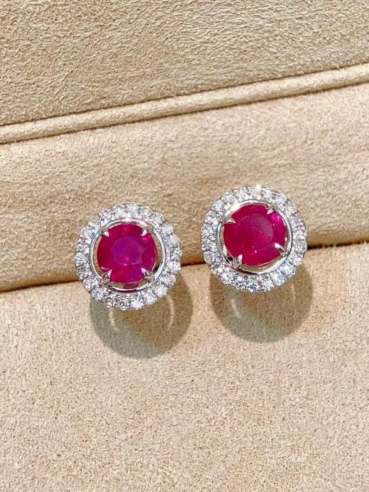 1.06ct刻面红宝石耳钉 商品图2