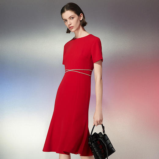 EITIE爱特爱春季新款优雅显瘦垂感舒适收腰鱼尾连衣裙礼服7777402 商品图1