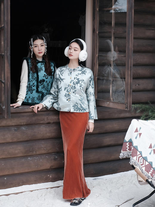 盛唐牡丹| 月白蓝梅兰竹菊漳缎外套 商品图6