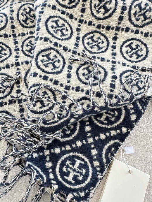 【收尾】去年的老款 今年专柜继续卖 咱们也继续 推荐必收款 TB 满印羊毛棉 双面提花 混纺围巾 冬款 商品图11