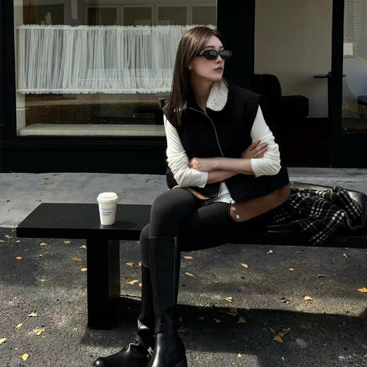 【顺丰包邮】05023 洛诗琳秋冬复古撞色拼接羽绒马甲外套女 商品图2