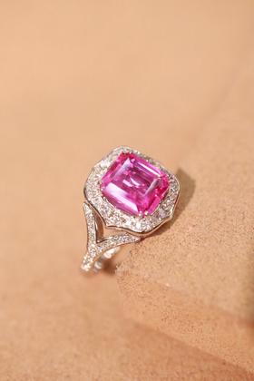 1.74ct刻面粉蓝宝戒指