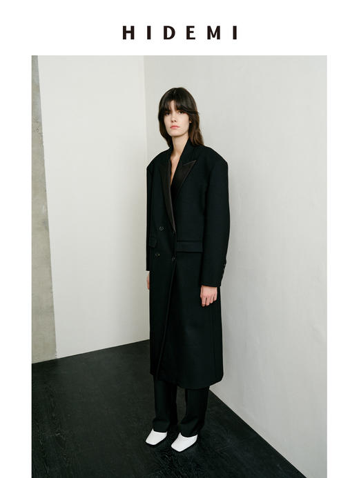 HIDEMI 节日系列进口斜纹精纺羊毛极简大廓形宽肩缎面拼接领长款西装外套大衣 商品图3