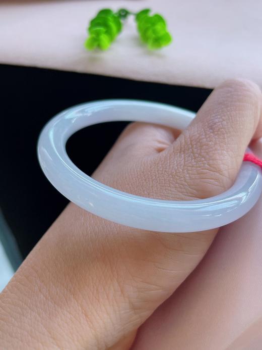 54圆条翡翠手镯 商品图4